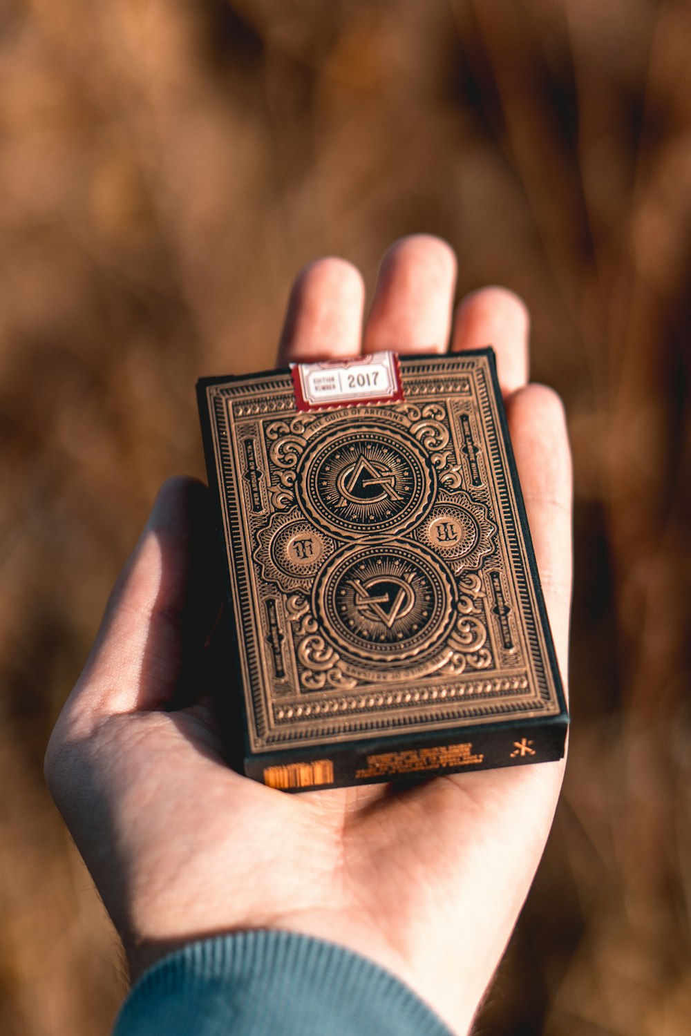 black and white playing card box