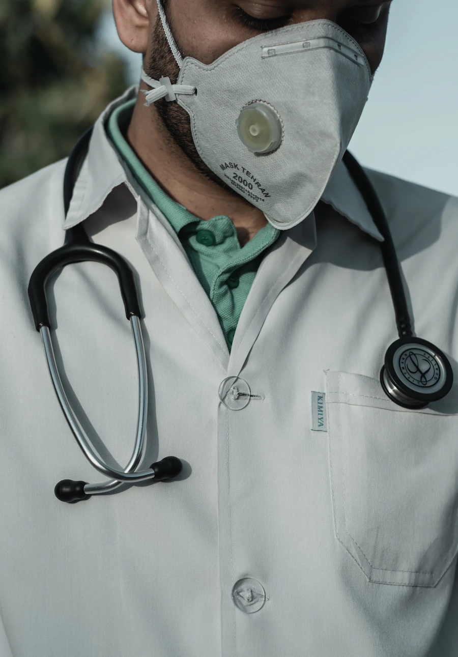 Doctor consulting with patient at Ashrey Diagnostic Center