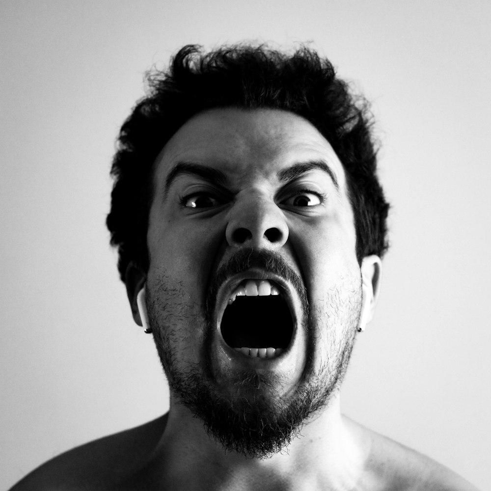 Más de 350 imágenes de caras enojadas [HD] | Descargar imágenes gratis en  Unsplash