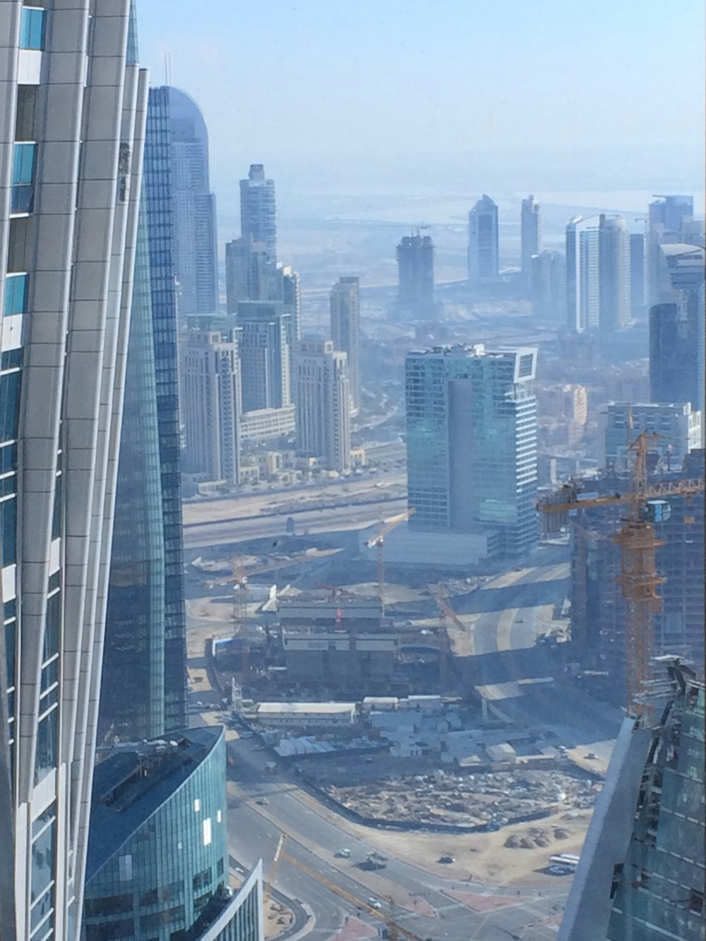 Vista aérea de los edificios de la ciudad durante el día