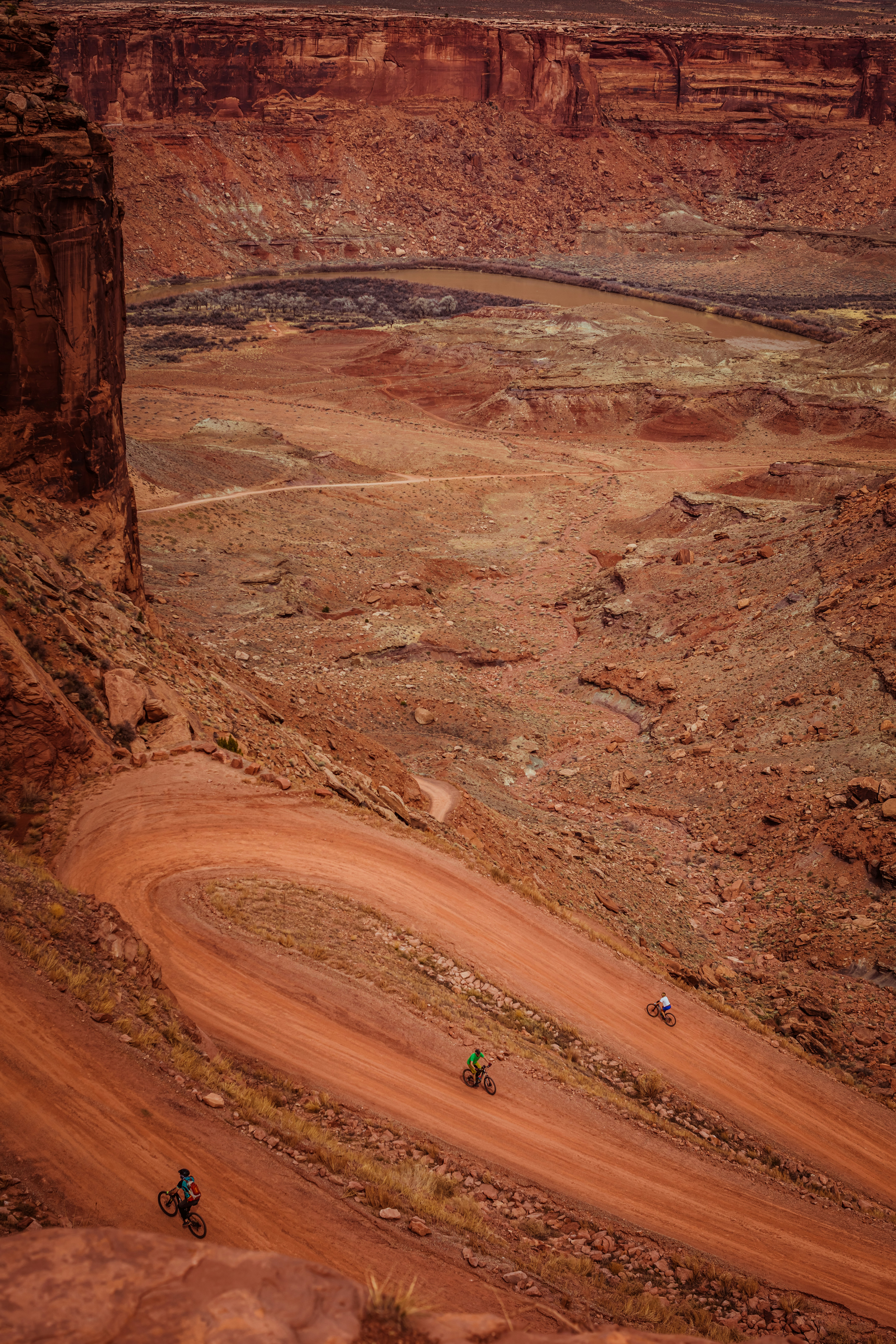 Photo by worldsbetweenlines