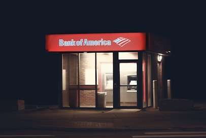 red and white UNKs coffee store