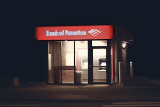 red and white UNKs coffee store