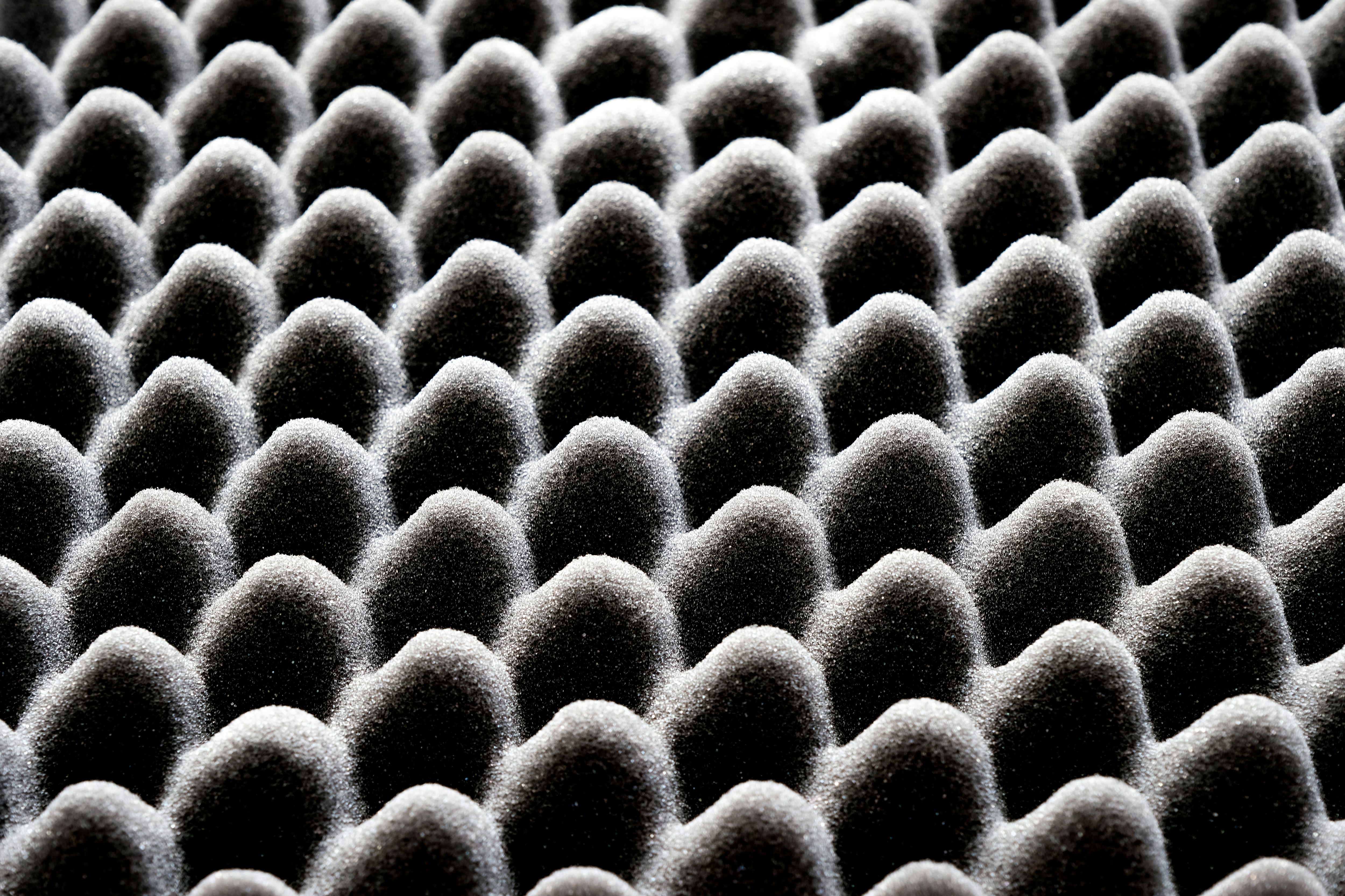 Transistores de efecto de campo de nanotubos de carbono mejorados a través de la optimización del gradiente de dopaje controlado