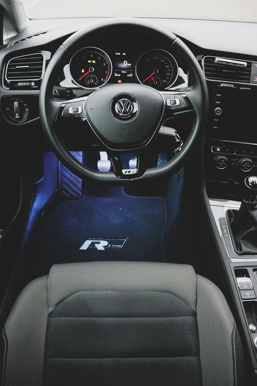 black and blue honda steering wheel