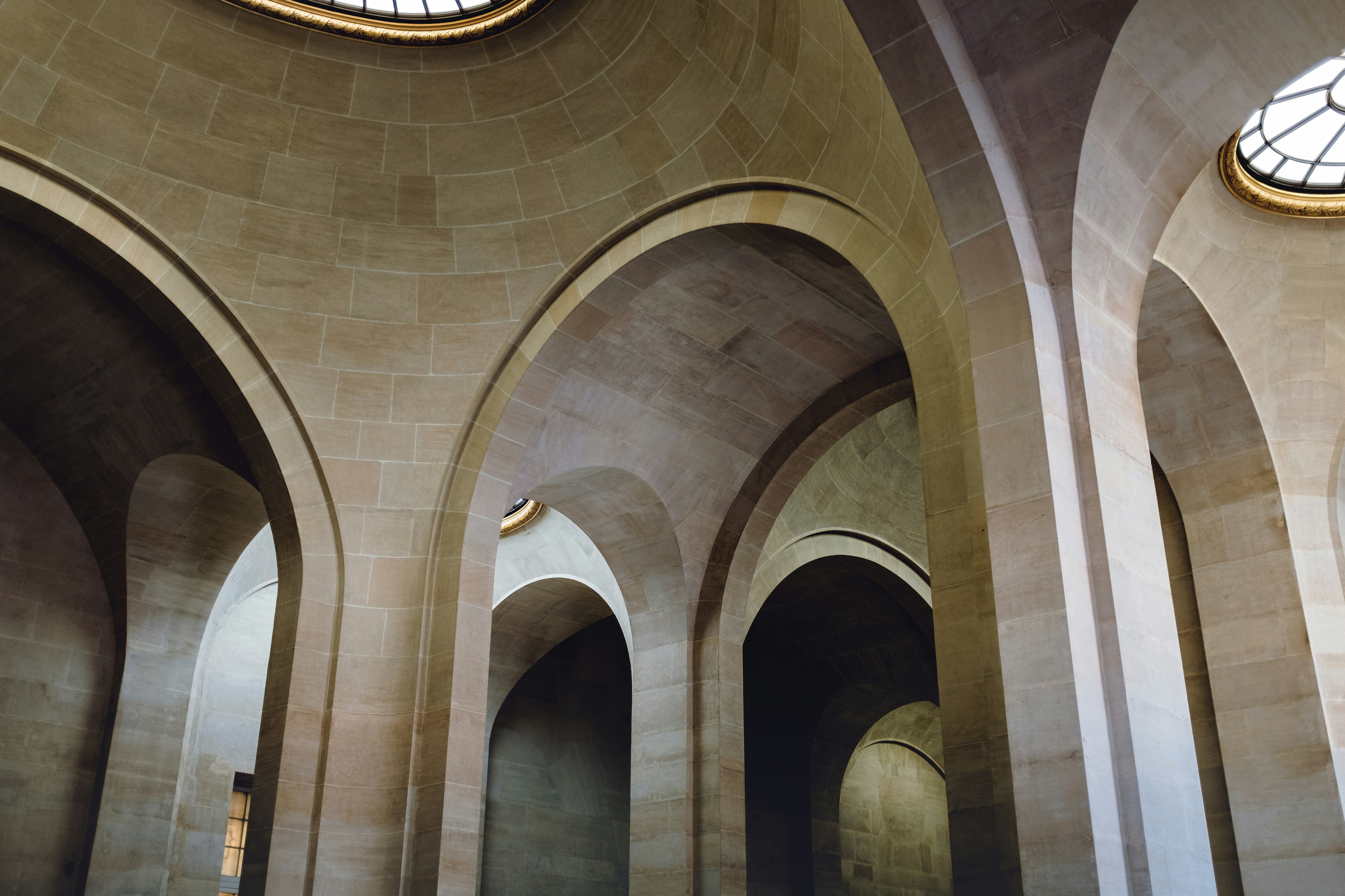 Photo by parachutel_