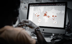 Visualization of data streams connecting multiple business points