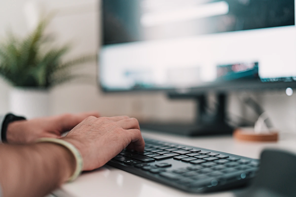 AI vs Human: Which Remote Jobs Are Still