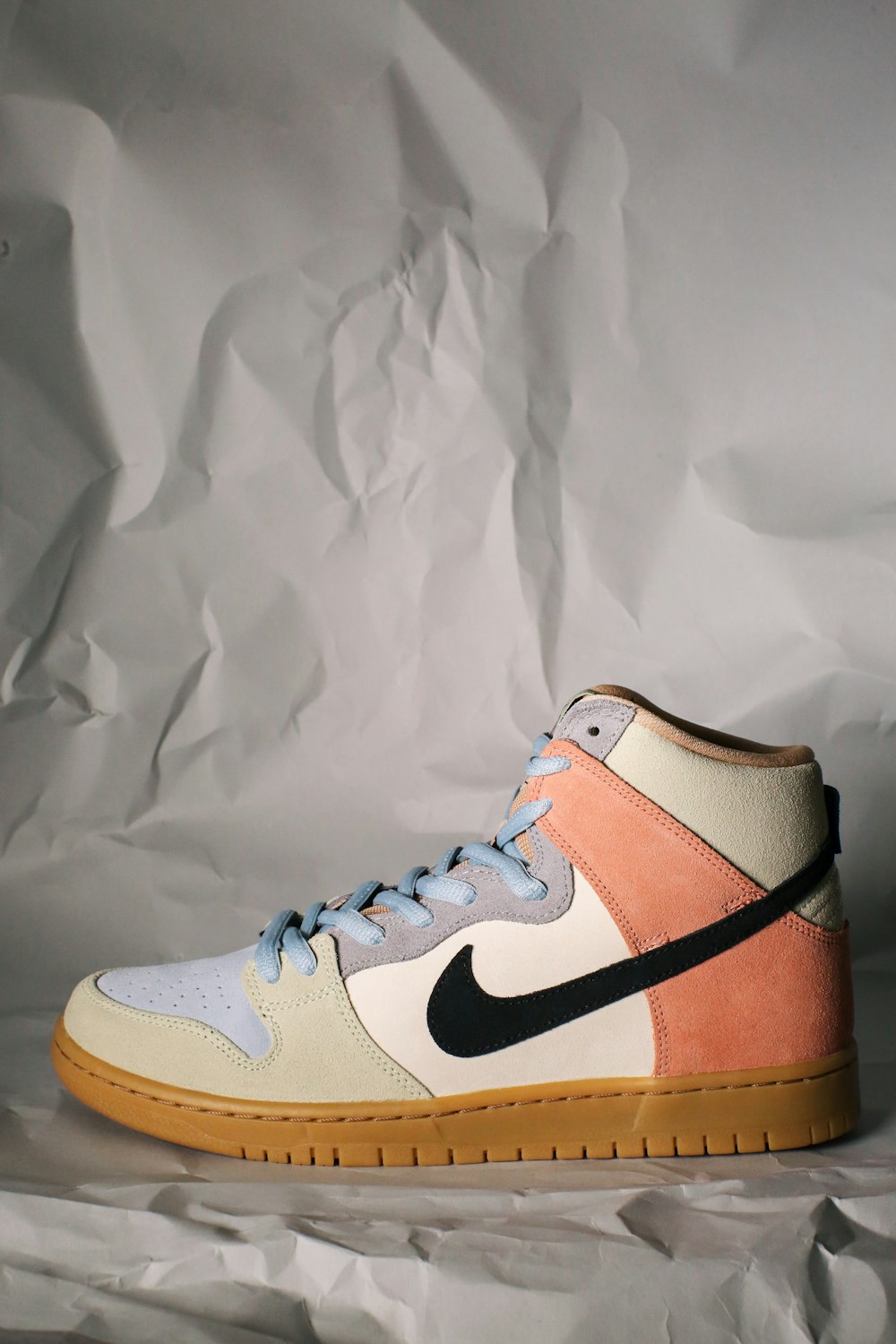 Sneaker Nike bianca e marrone