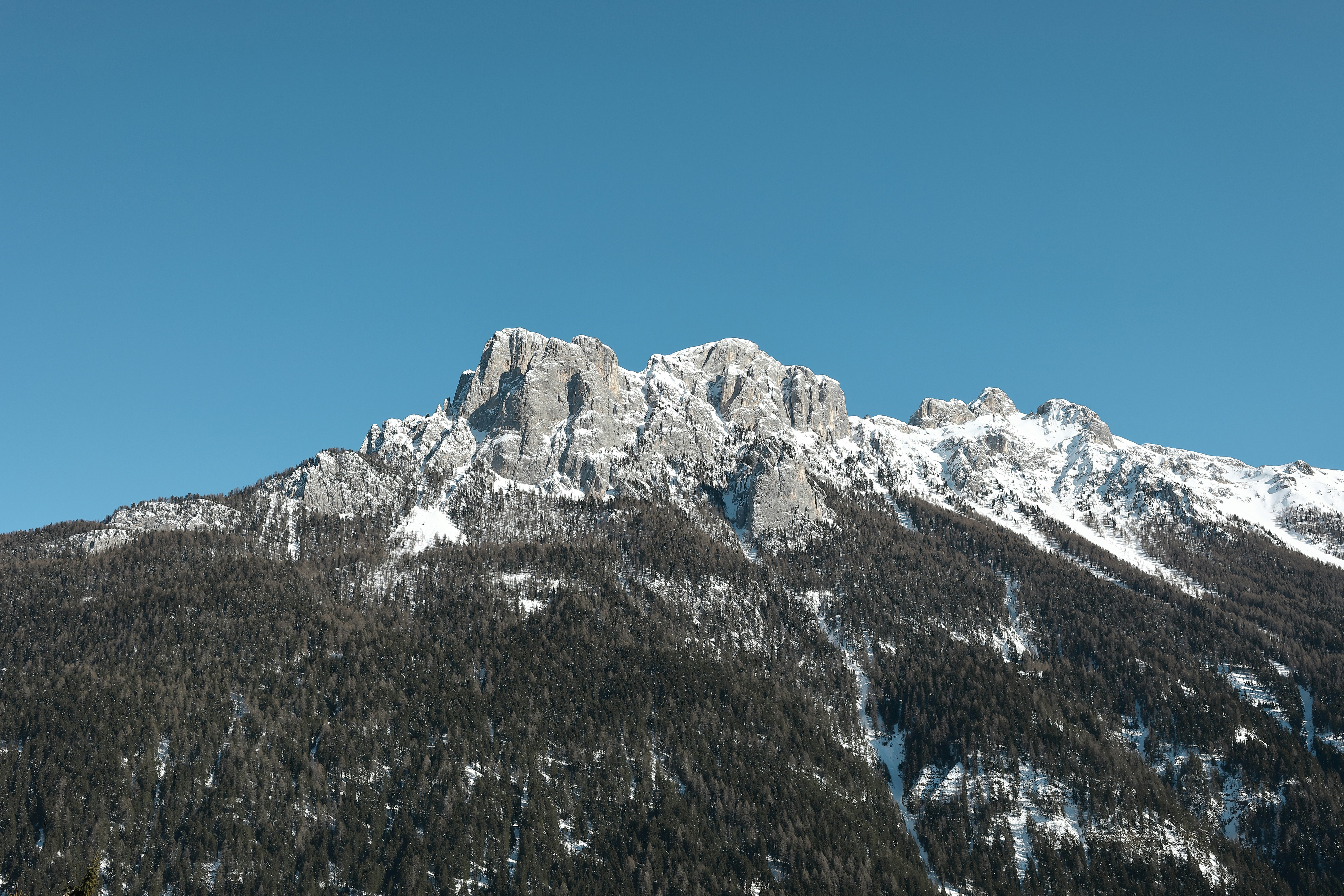 Photo by maksimshutov