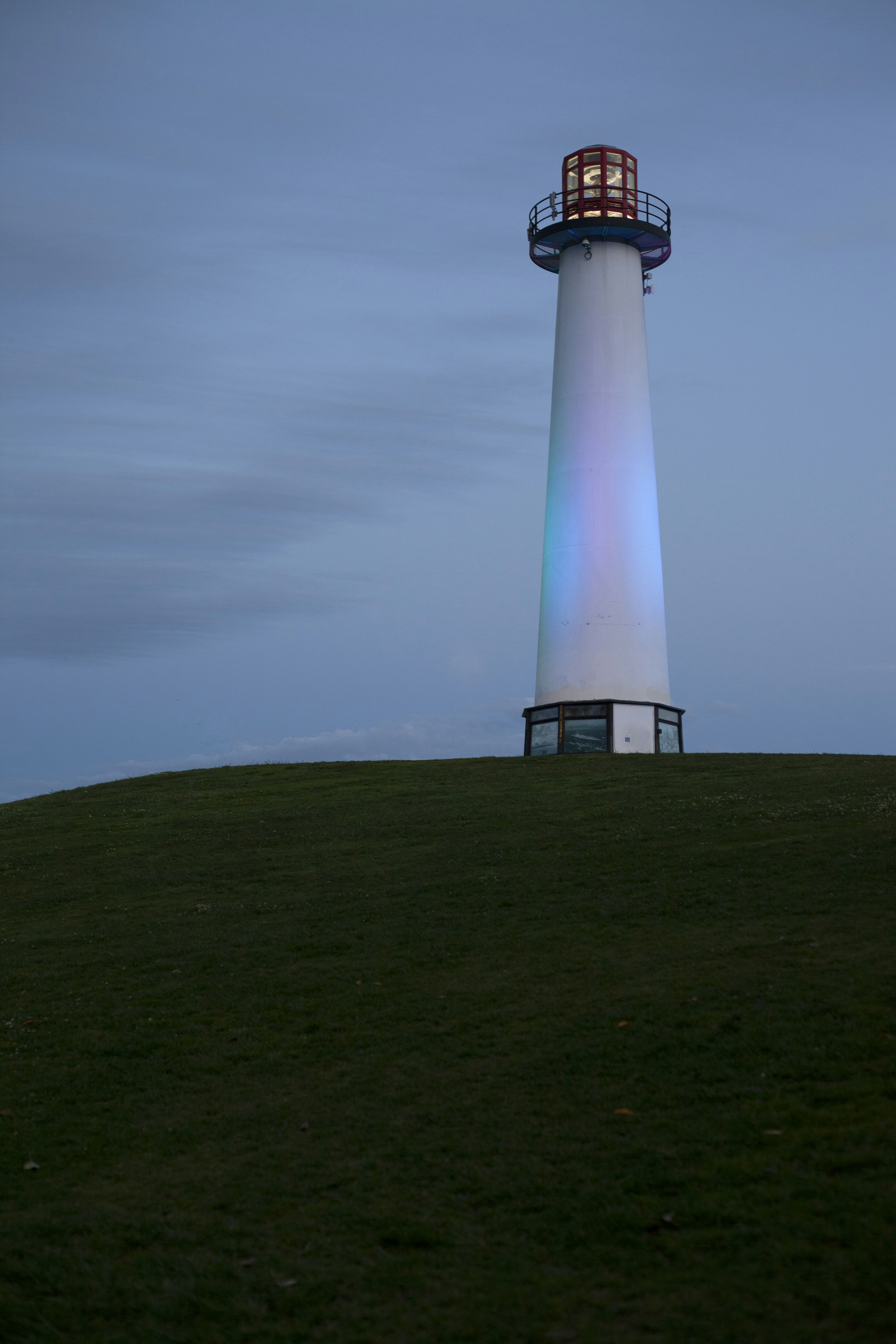 A small Bluetooth beacon device