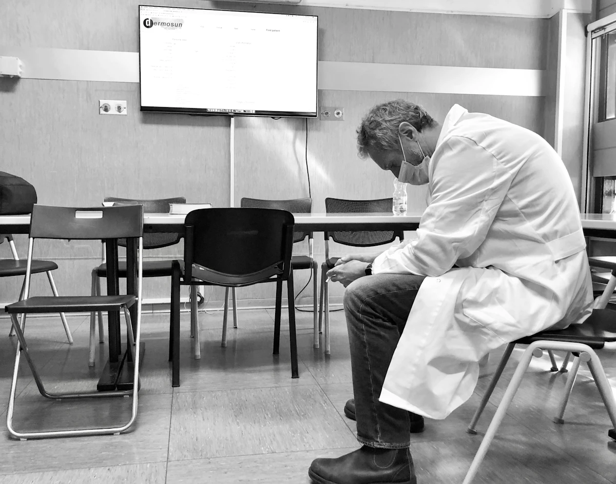 Servidores de datos que representan la infraestructura de evaluación de modelos de IA