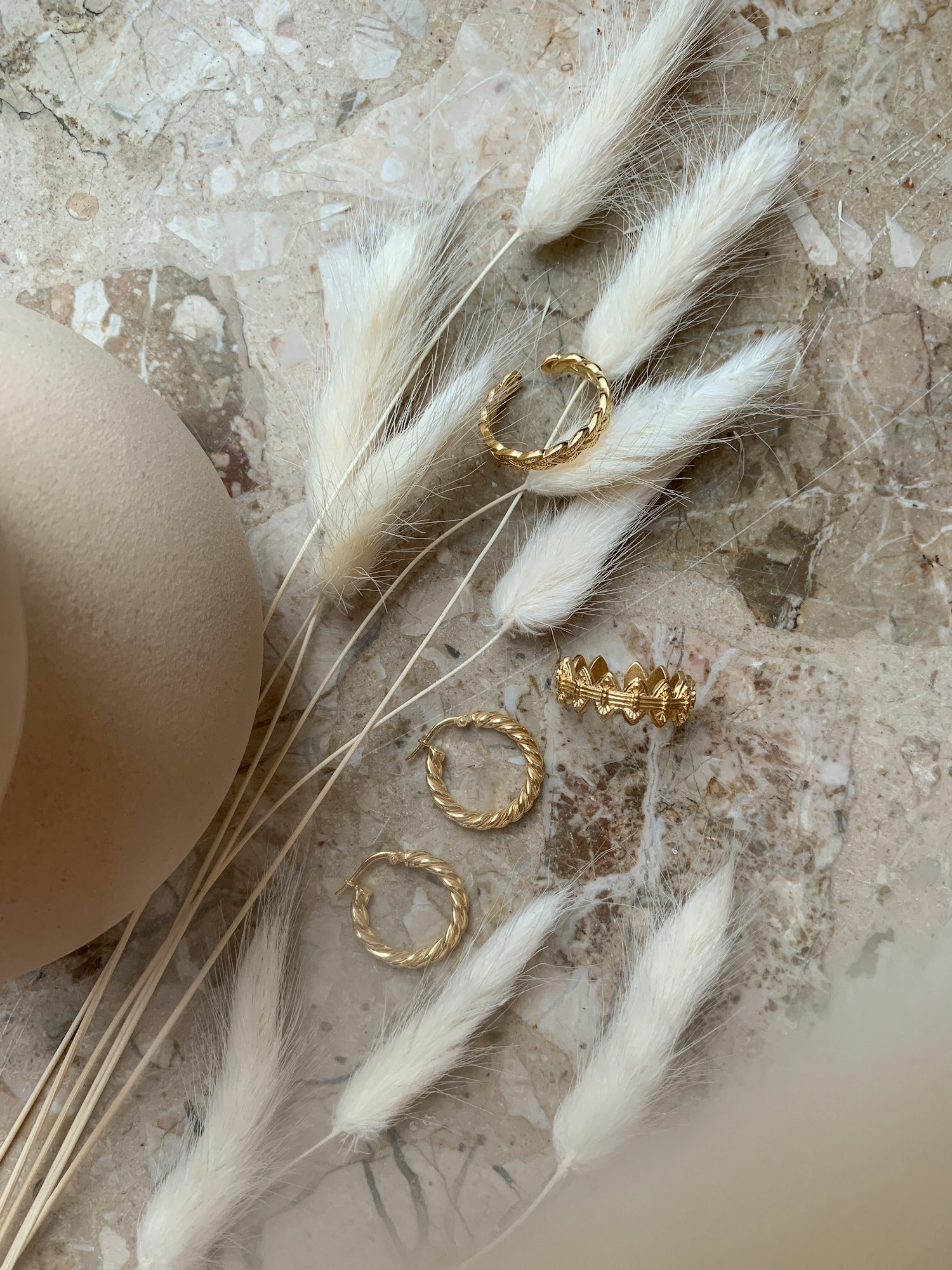 Collection of Jewelry and Precious Stones