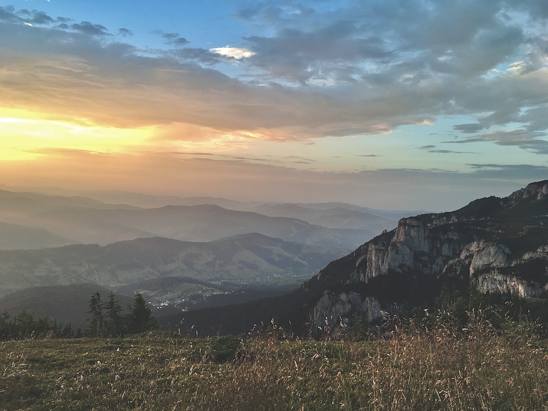 travelers stories about Hill in Ceahlﾄブ, Romania