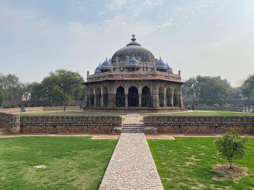 Landmark photo spot Isa Khan tomb DLF Golf Course