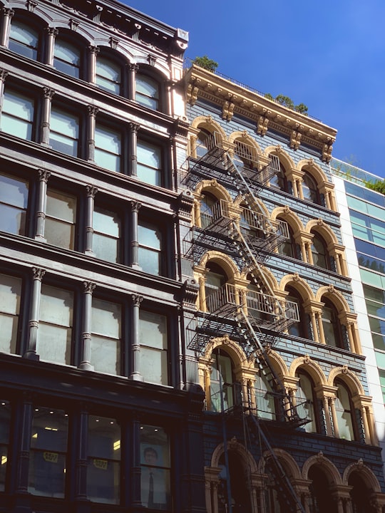 brown concrete building during daytime in Manhattan United States