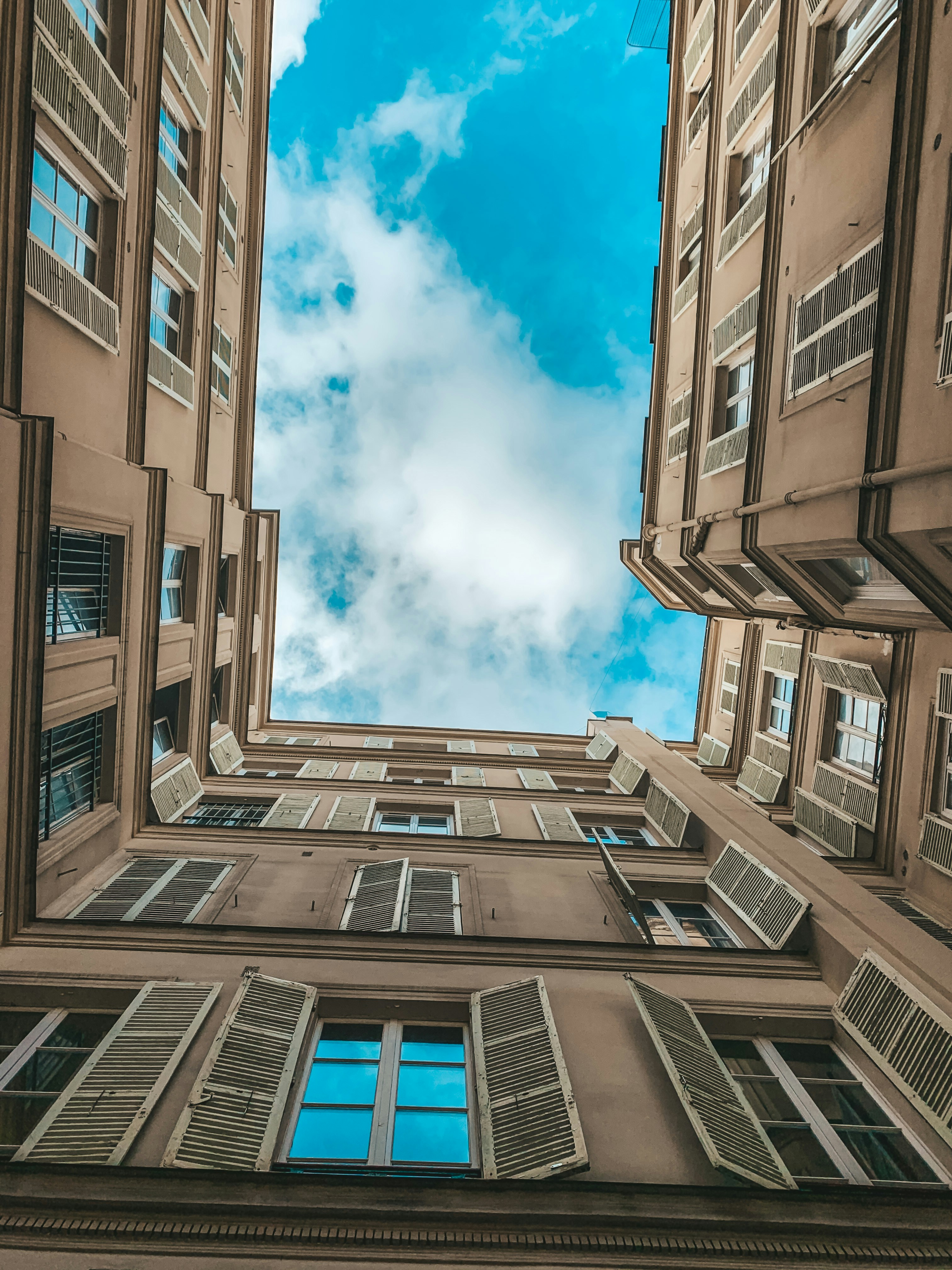 Photo by maksimovjon