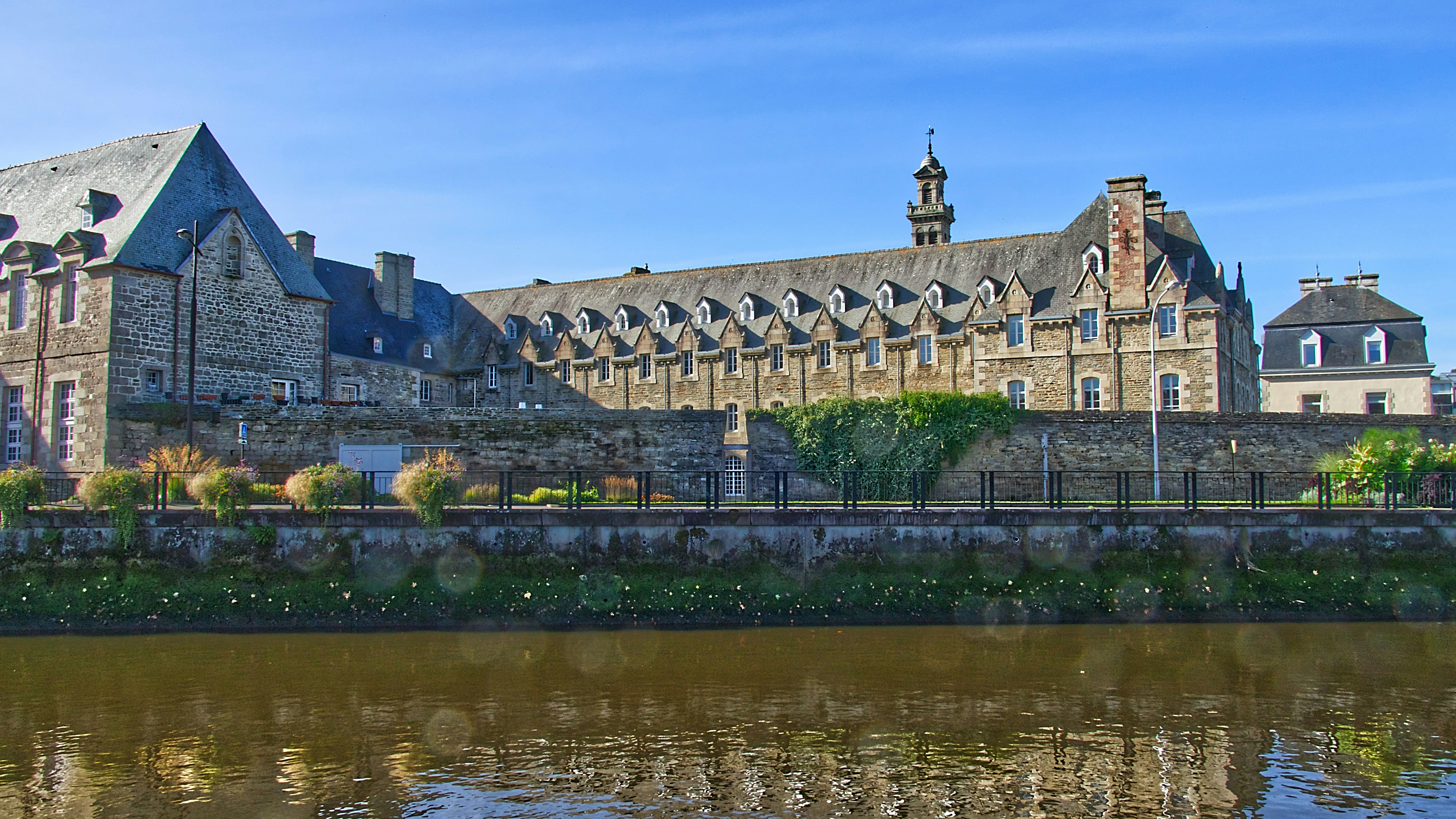 LAI destination photo