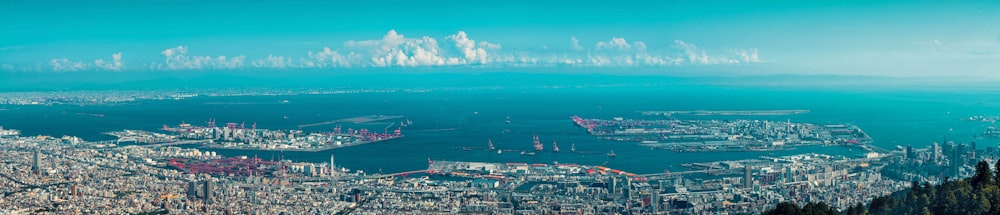 Vue aérienne des bâtiments de la ville pendant la journée