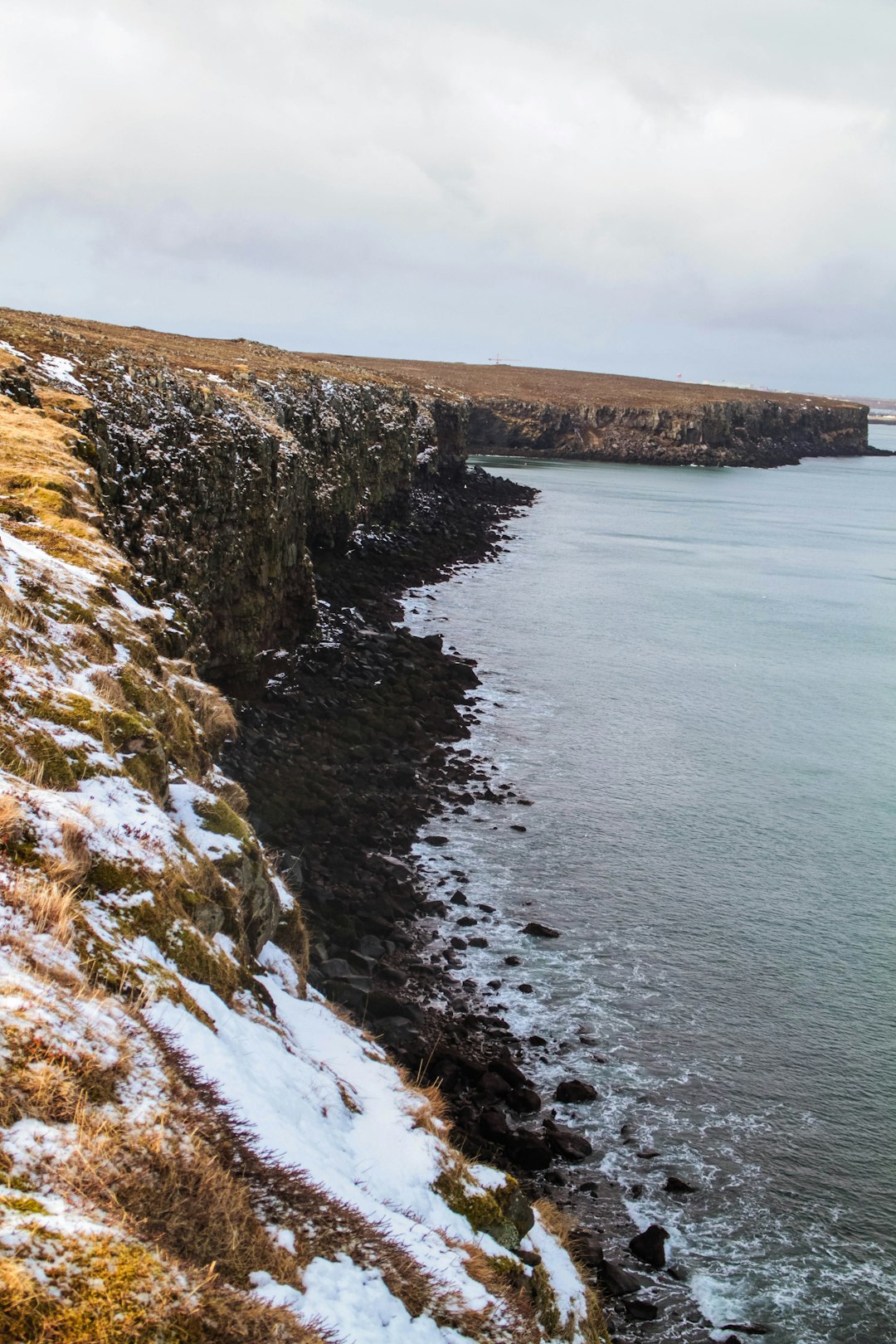 photo of Keflavík Cliff near Keilir