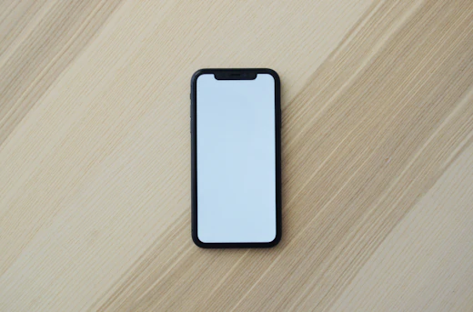 Vivo X200 Pro — Vivo · Zeiss optics