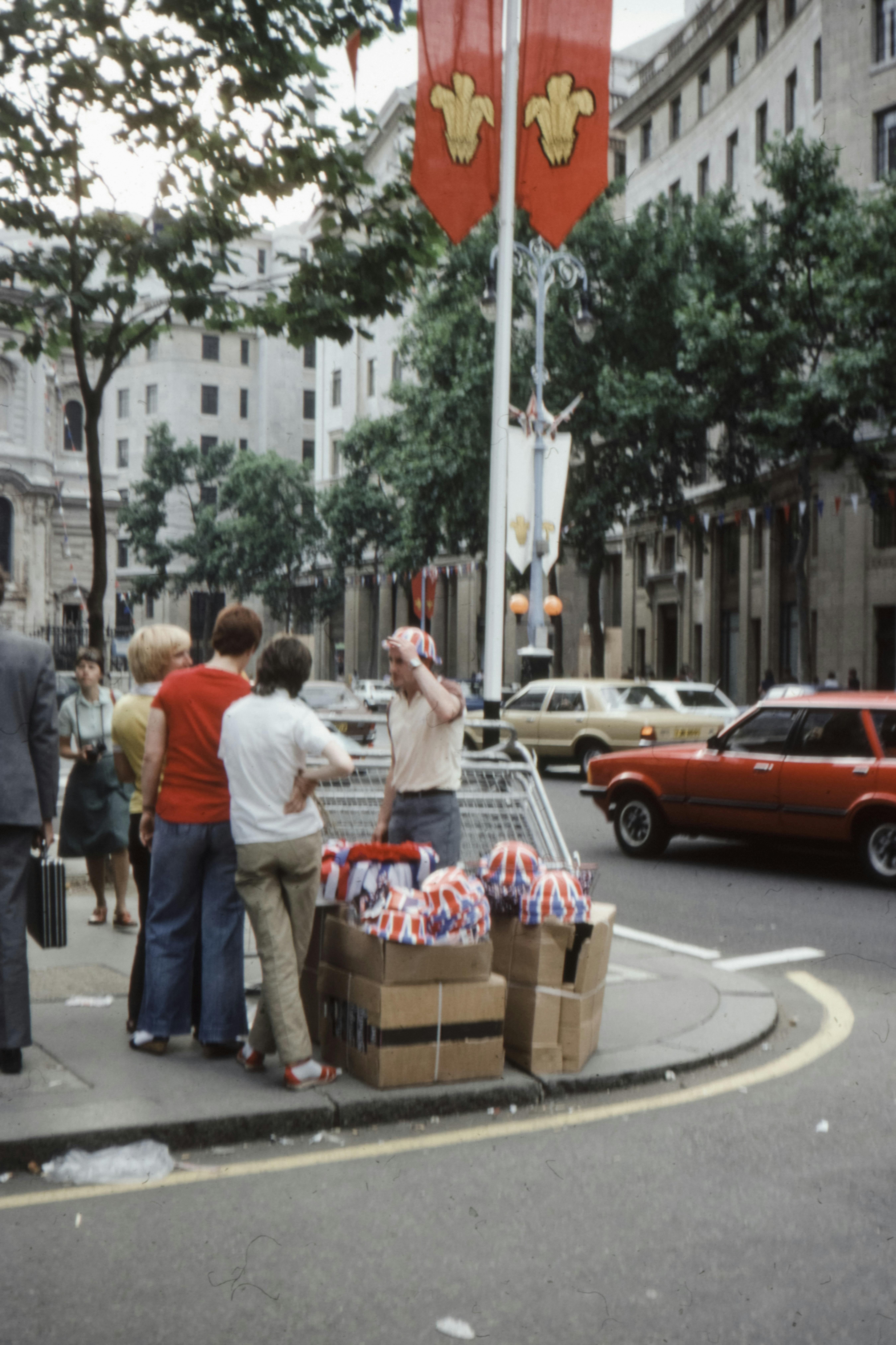 photo-1585125826926-1f8f0833d951?ixid=M3wxMjA3fDB8MXxzZWFyY2h8MTF8fHZhcGUlMjByb3lhbHR5JTIwY291cG9ufGVufDB8fHx8MTcxOTgxNDk2Mnww\u0026ixlib=rb-4.0.3