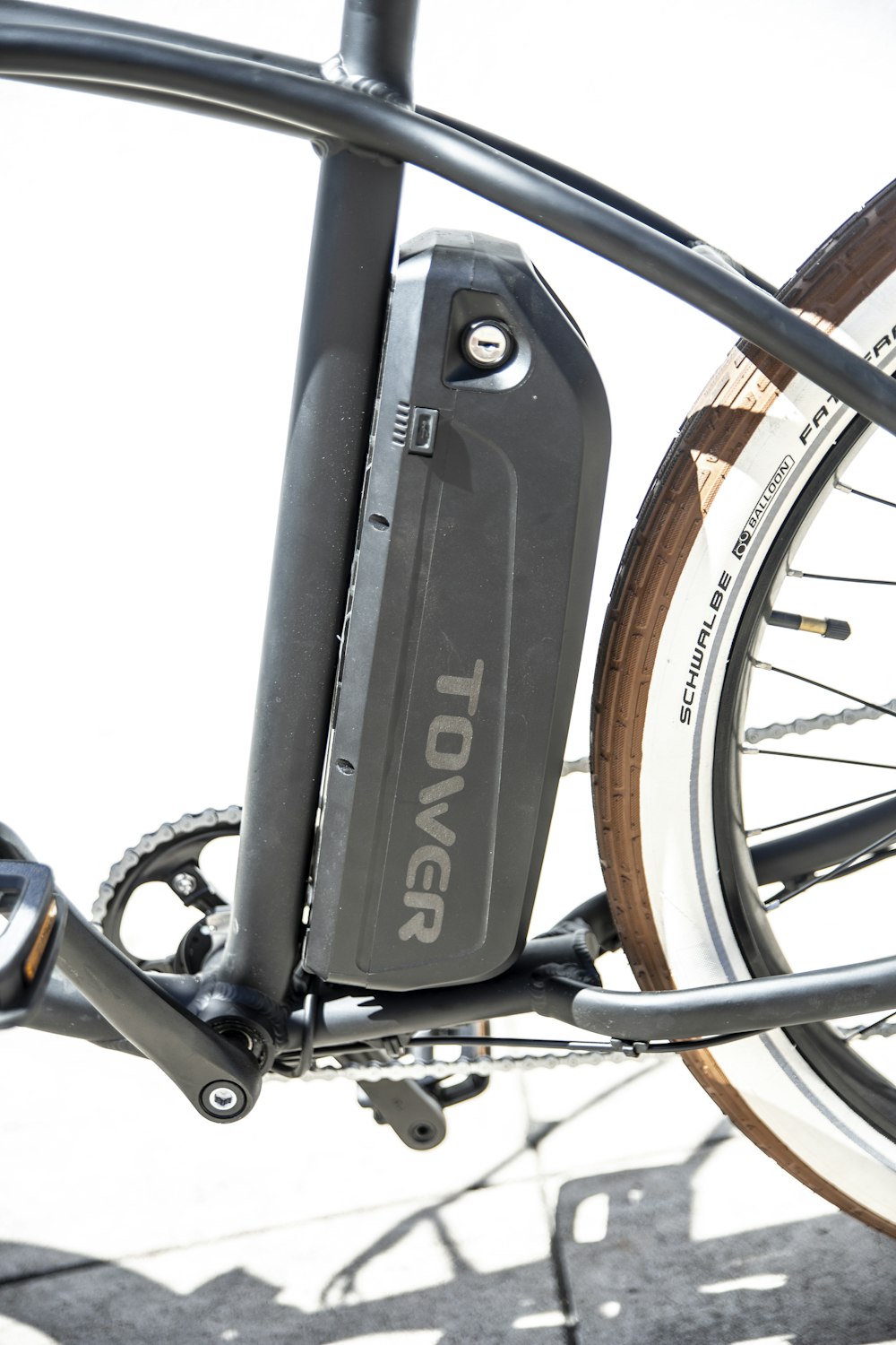 black and brown bicycle wheel