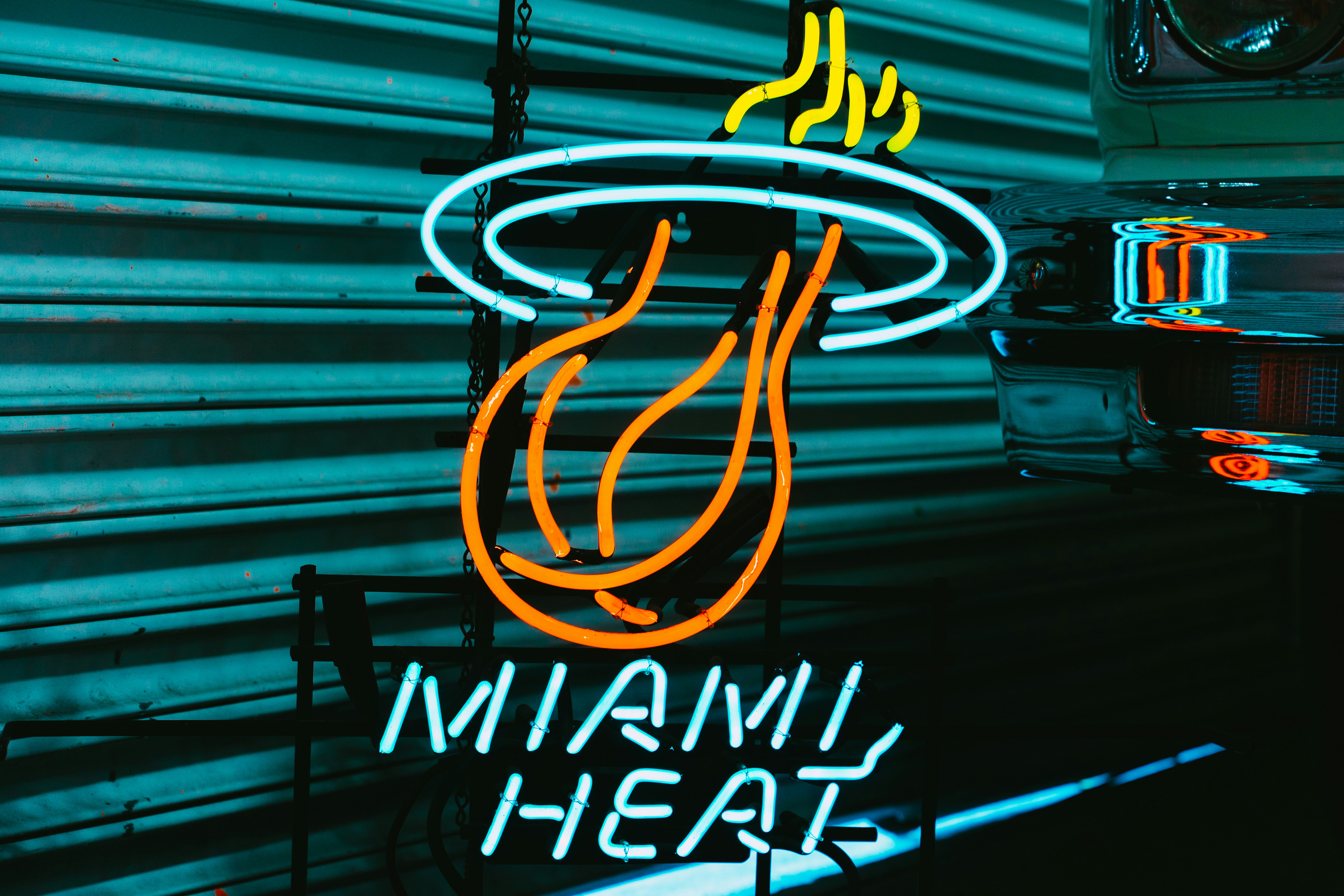 #miami #florida #photography #neon #neonsign #beach #thrift #vintage #thriftcon #hypebeast #miamidade #miamidadecounty #dade #photo #clothes
