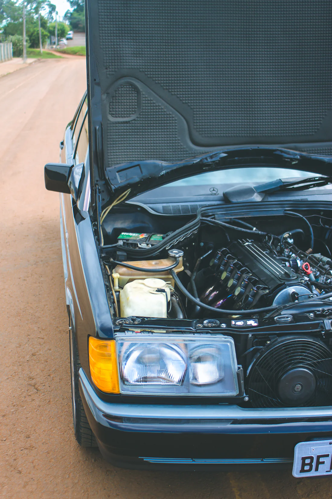 Moteur automobile, photo non contractuelle