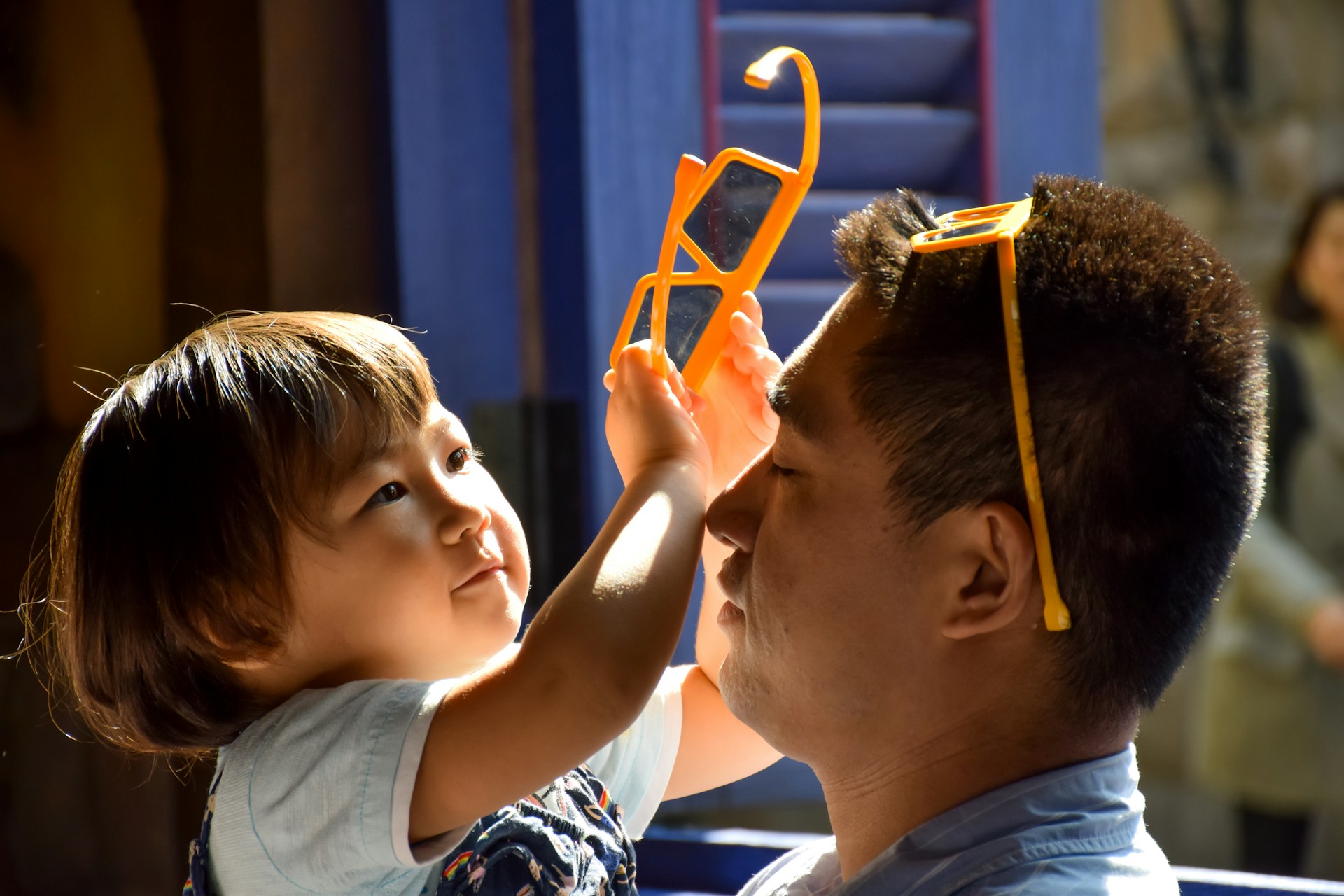 gray computer monitor