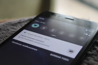 Close-up of a smartphone screen showing a PIX transfer confirmation.