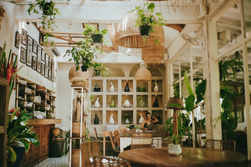 brown wicker chairs and table