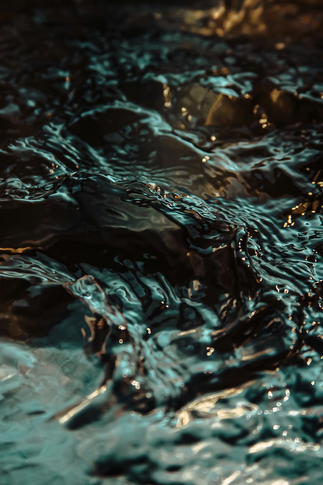 water splash in close up photography