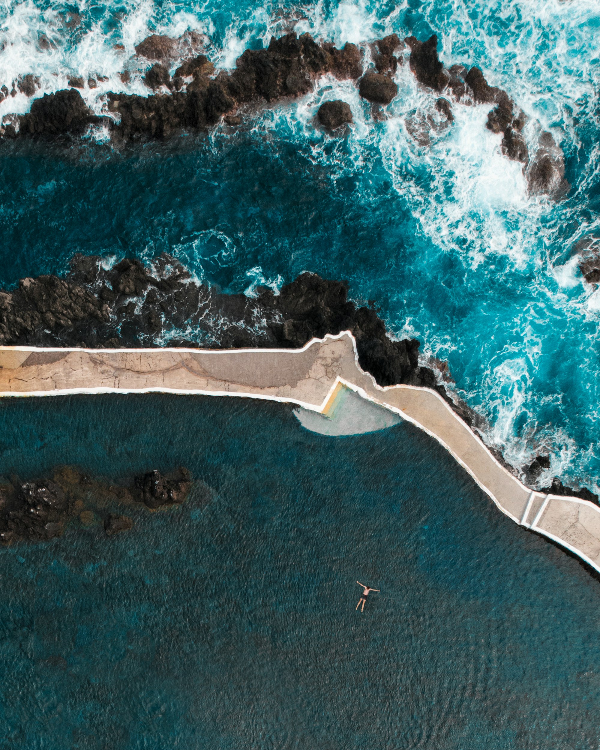 Natural swimming pools ar Porto Moniz, Madeira