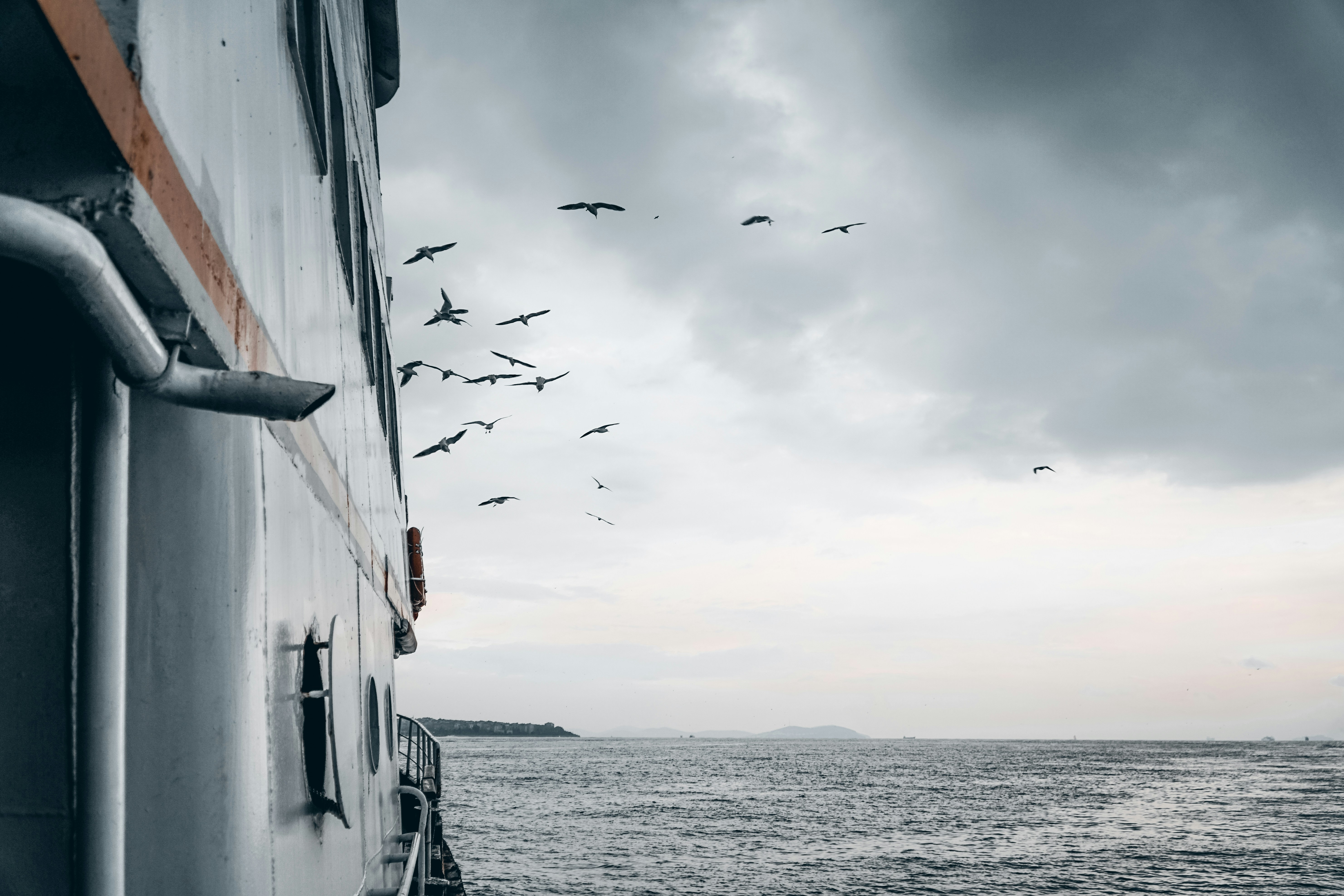 Photo by mertkahveci