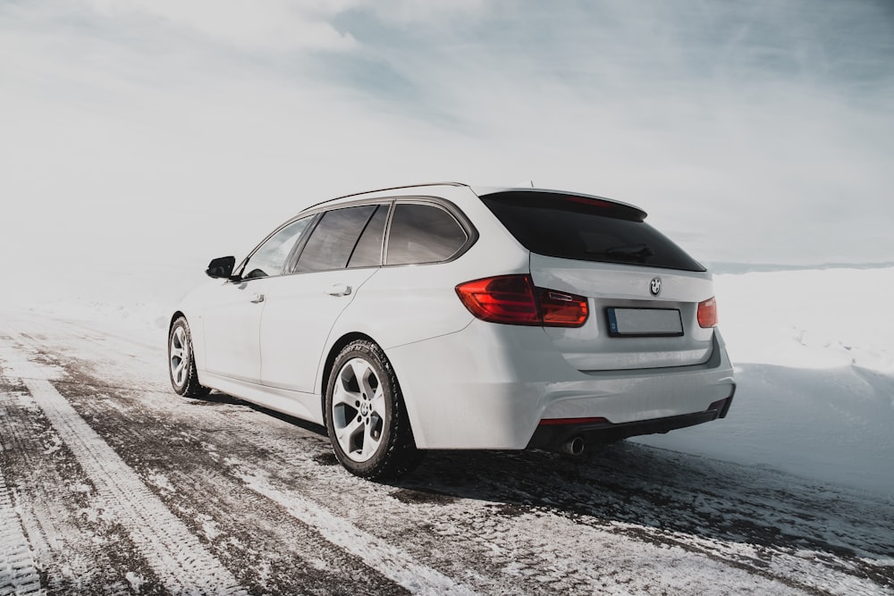 white bmw x 6 on gray concrete road