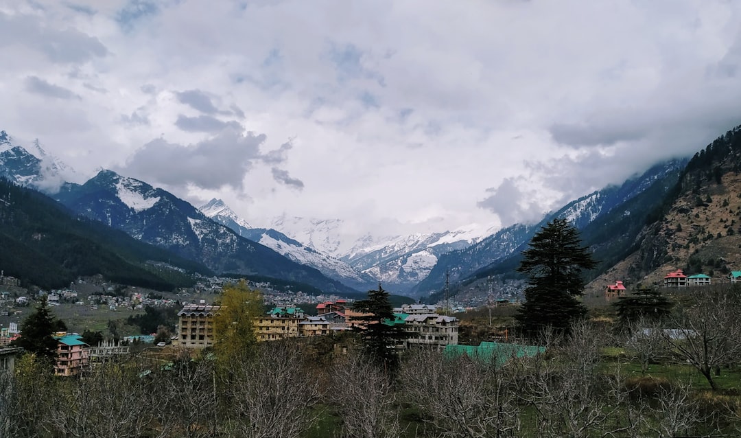 travelers stories about Hill station in Manali, India