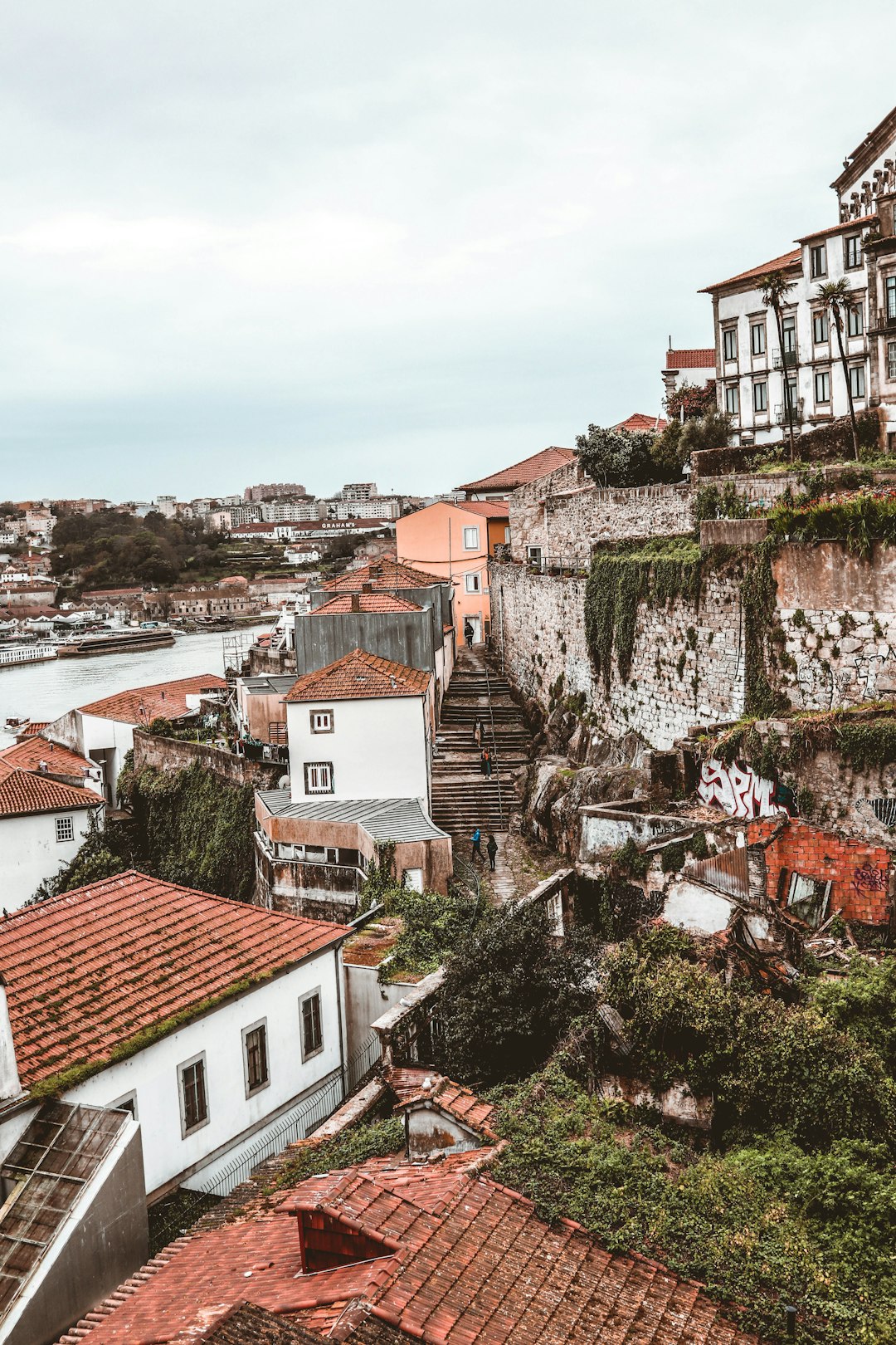 travelers stories about Town in Porto, Portugal