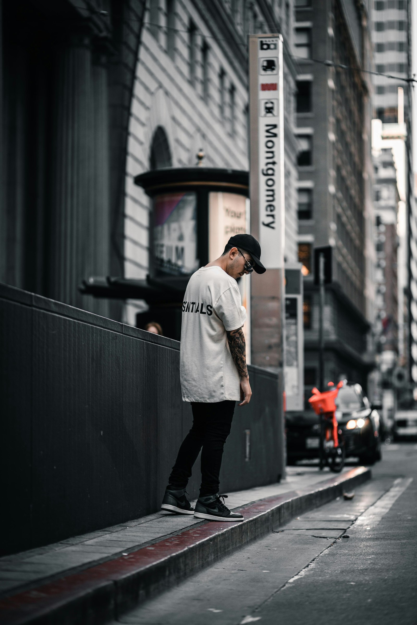 Canon EOS R + Canon EF 85mm F1.8 USM sample photo. Man in white dress photography