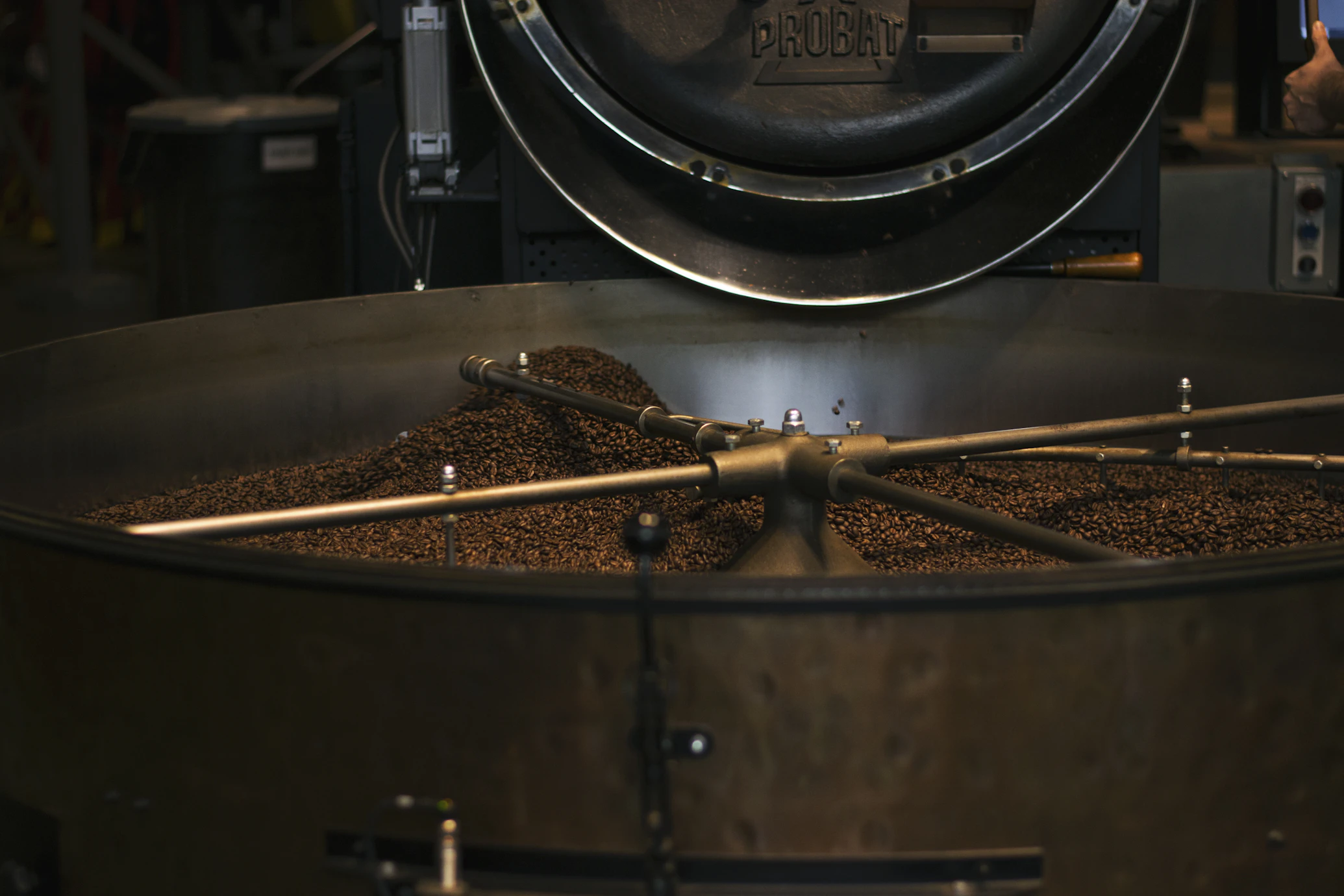 Artisan coffee roasting machine