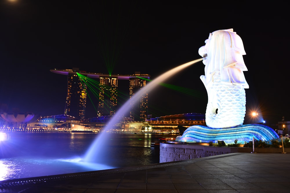 woman in white dress statue