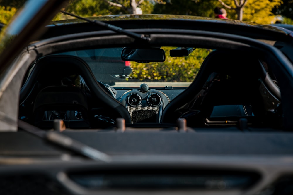 black and silver car steering wheel