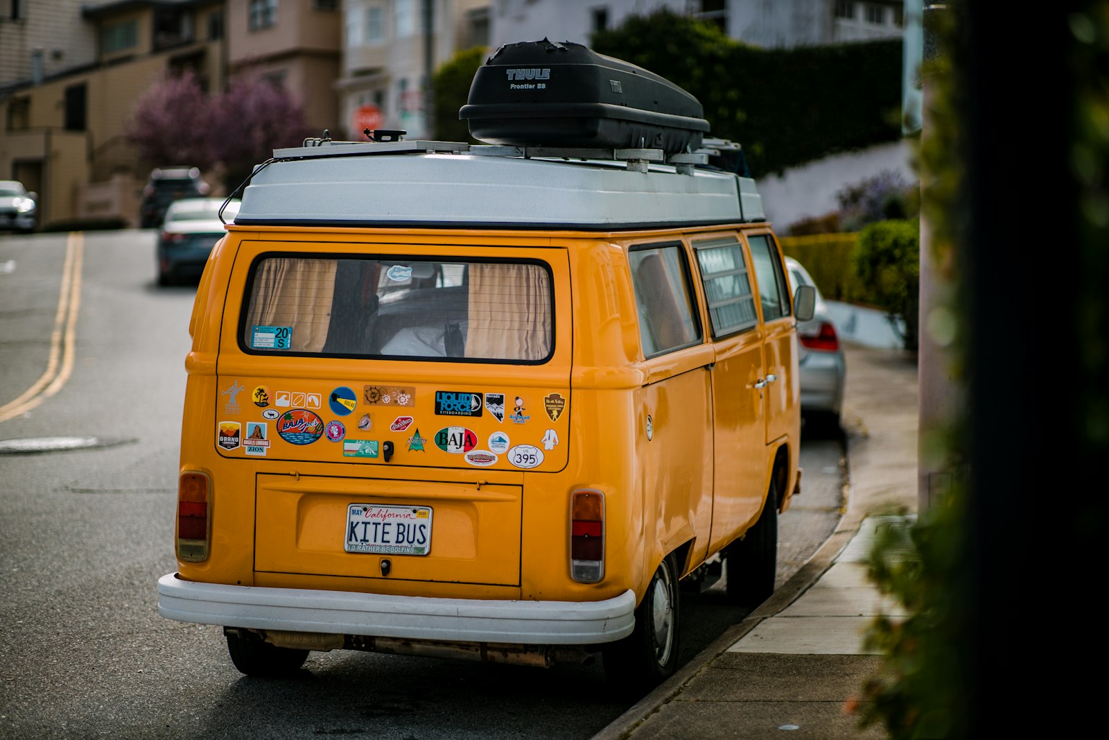 Canon EOS R + Canon EF 85mm F1.4L IS USM sample photo. Yellow and white volkswagen photography