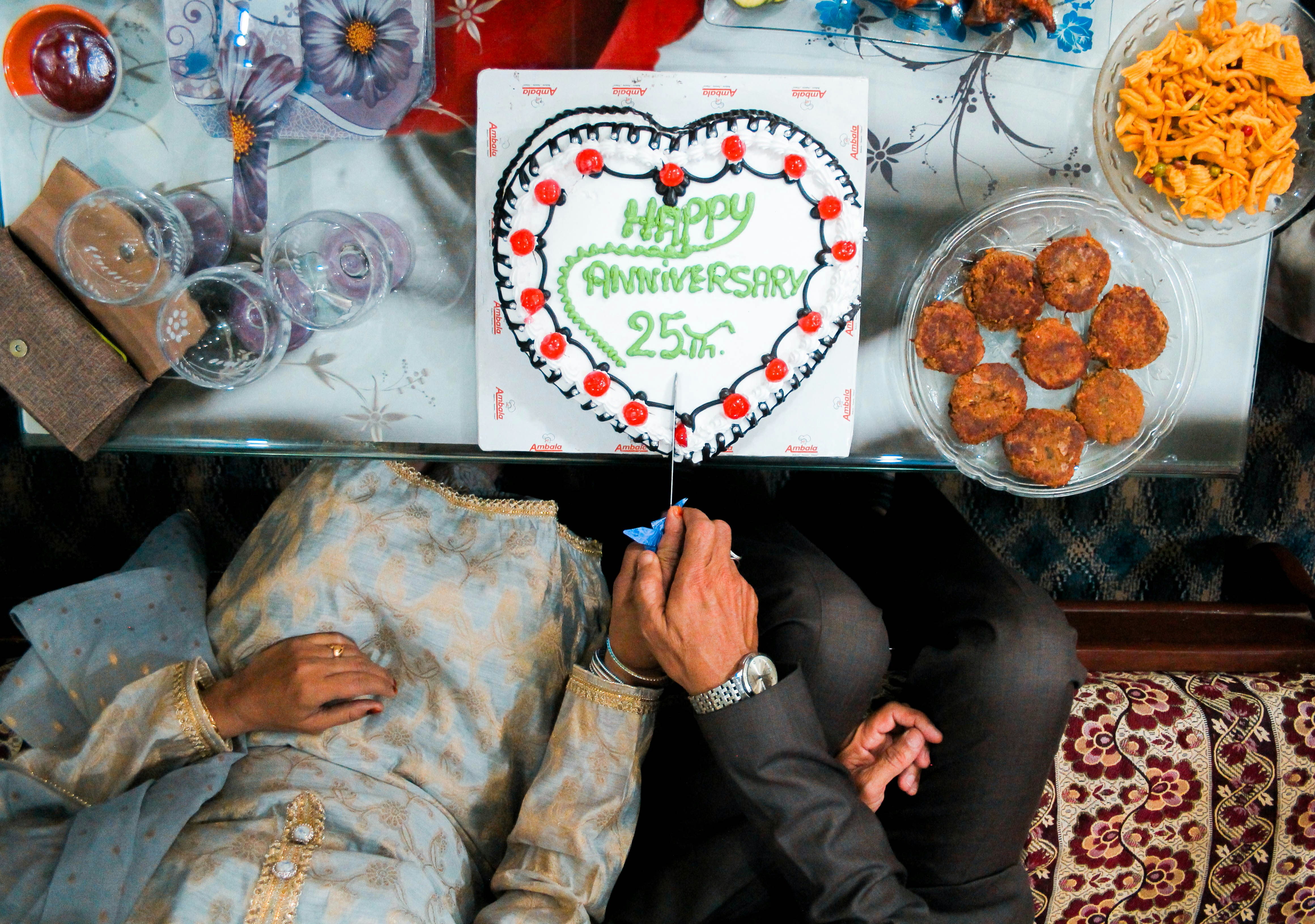 Heart-touching Happy Men's Day Wishes for Brother 2025