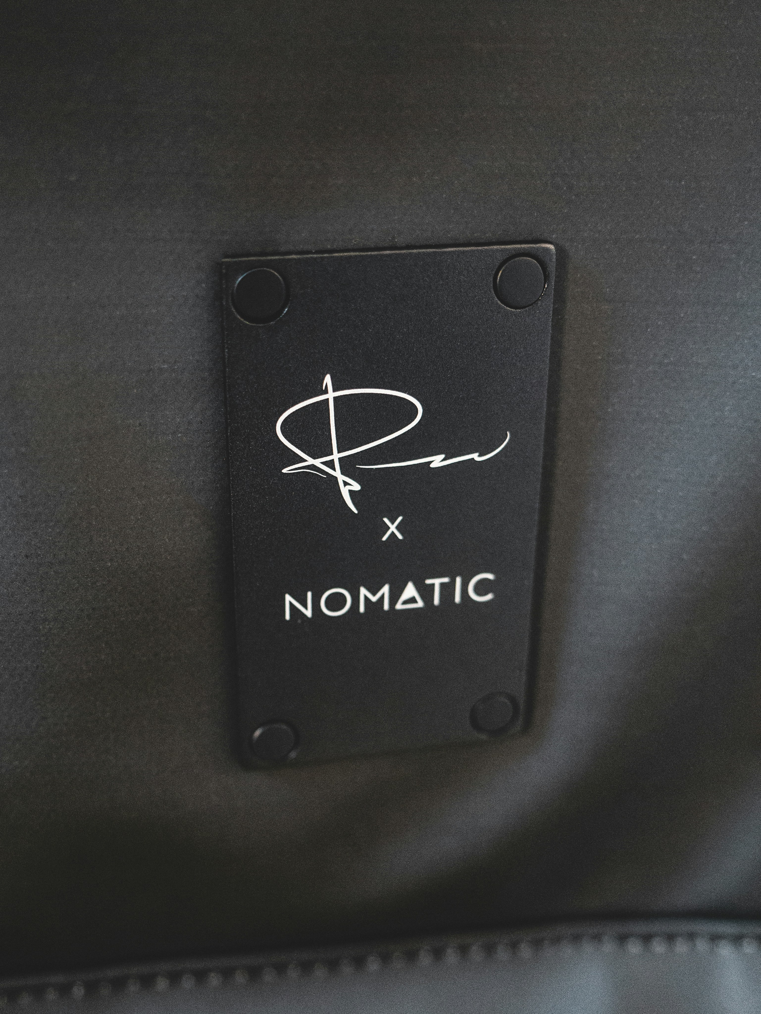 black and white i am a good man card