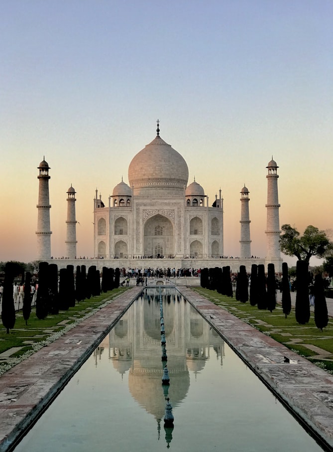Taj Mahal- 7 Wonders of the world