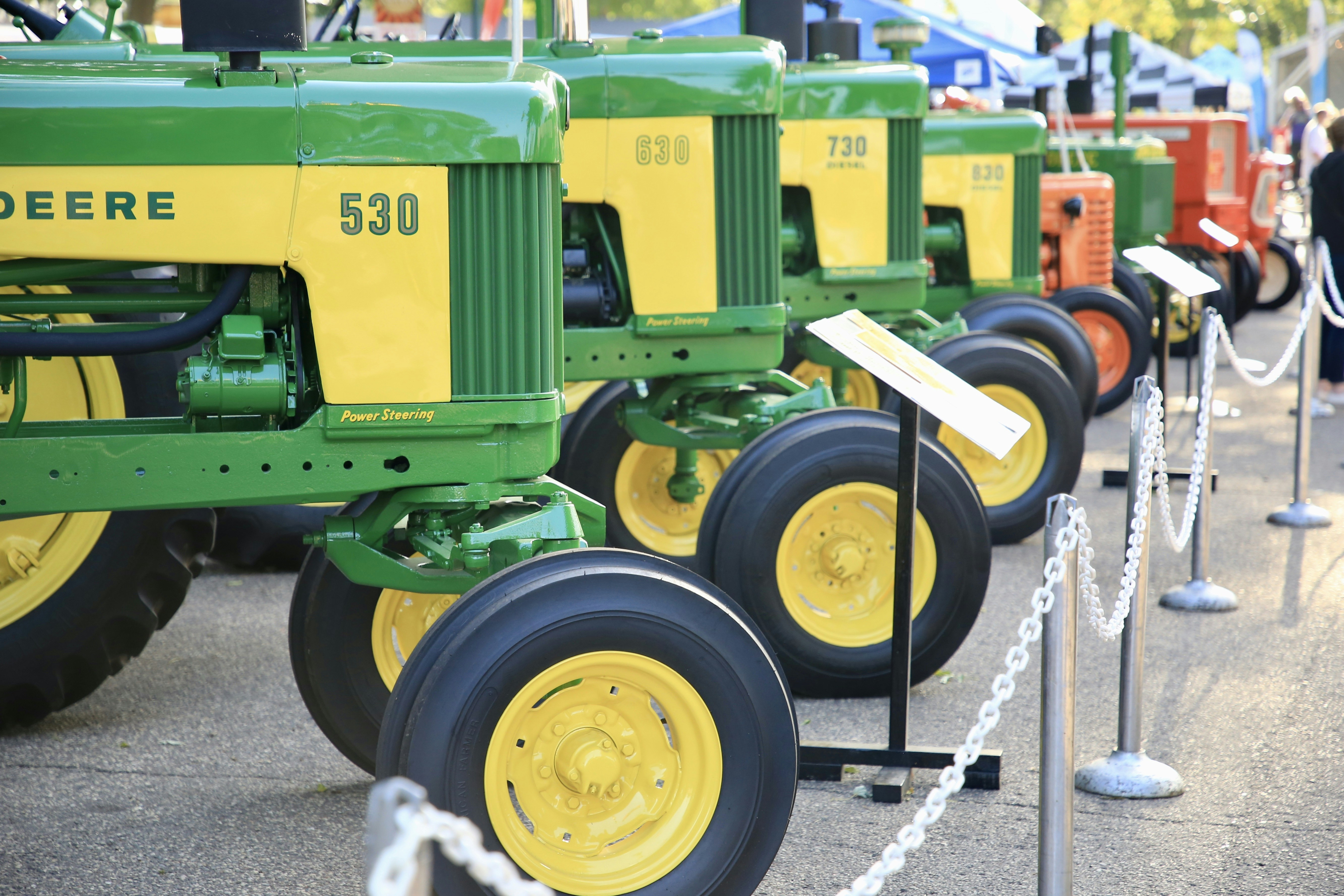 Deere Pioneers 24-Hour Autonomous Tractors, Tesla Launches $60-Day Rentals with FSD