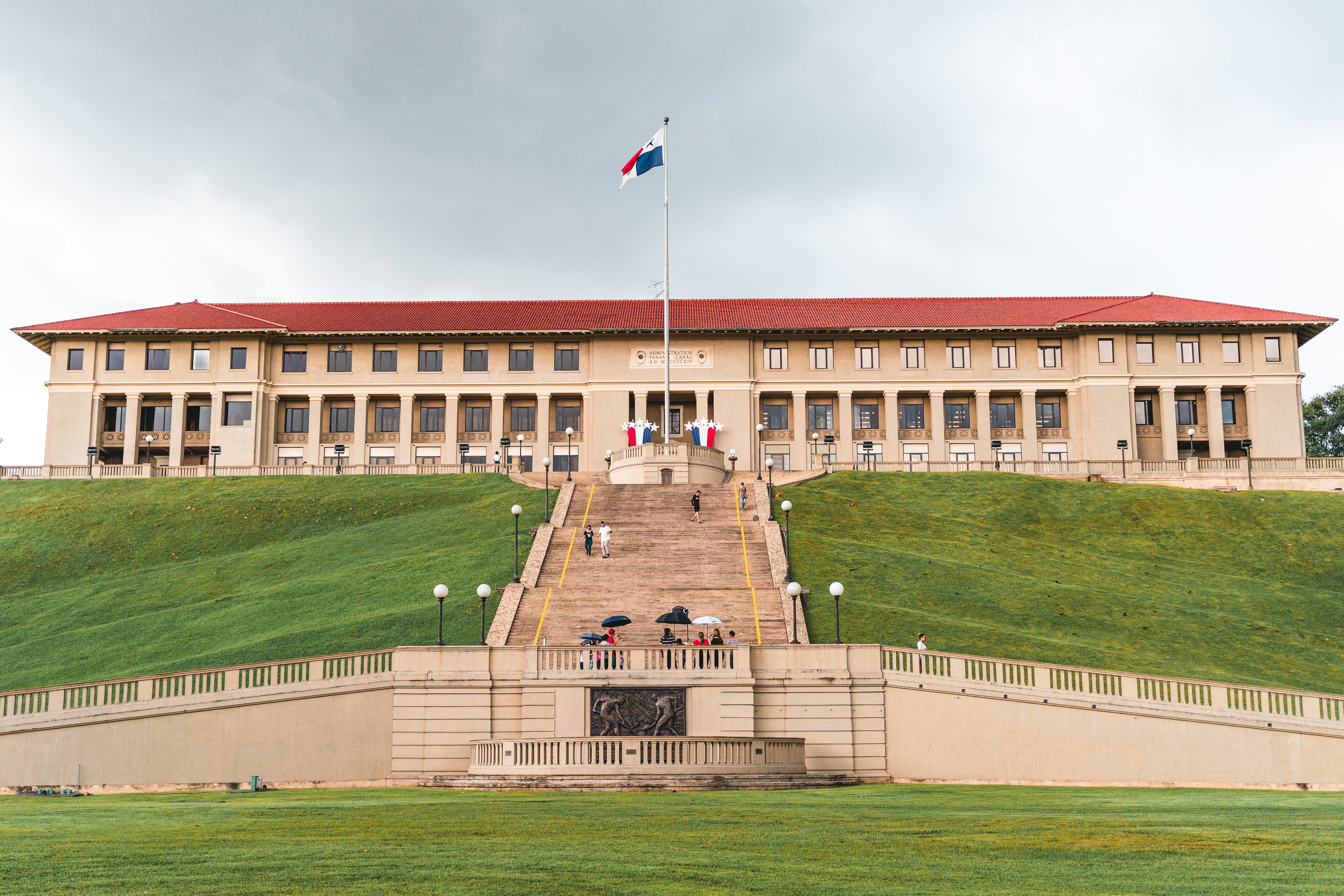 El Canal de Panamá impulsa la capacitación juvenil para fortalecer su futuro estratégico