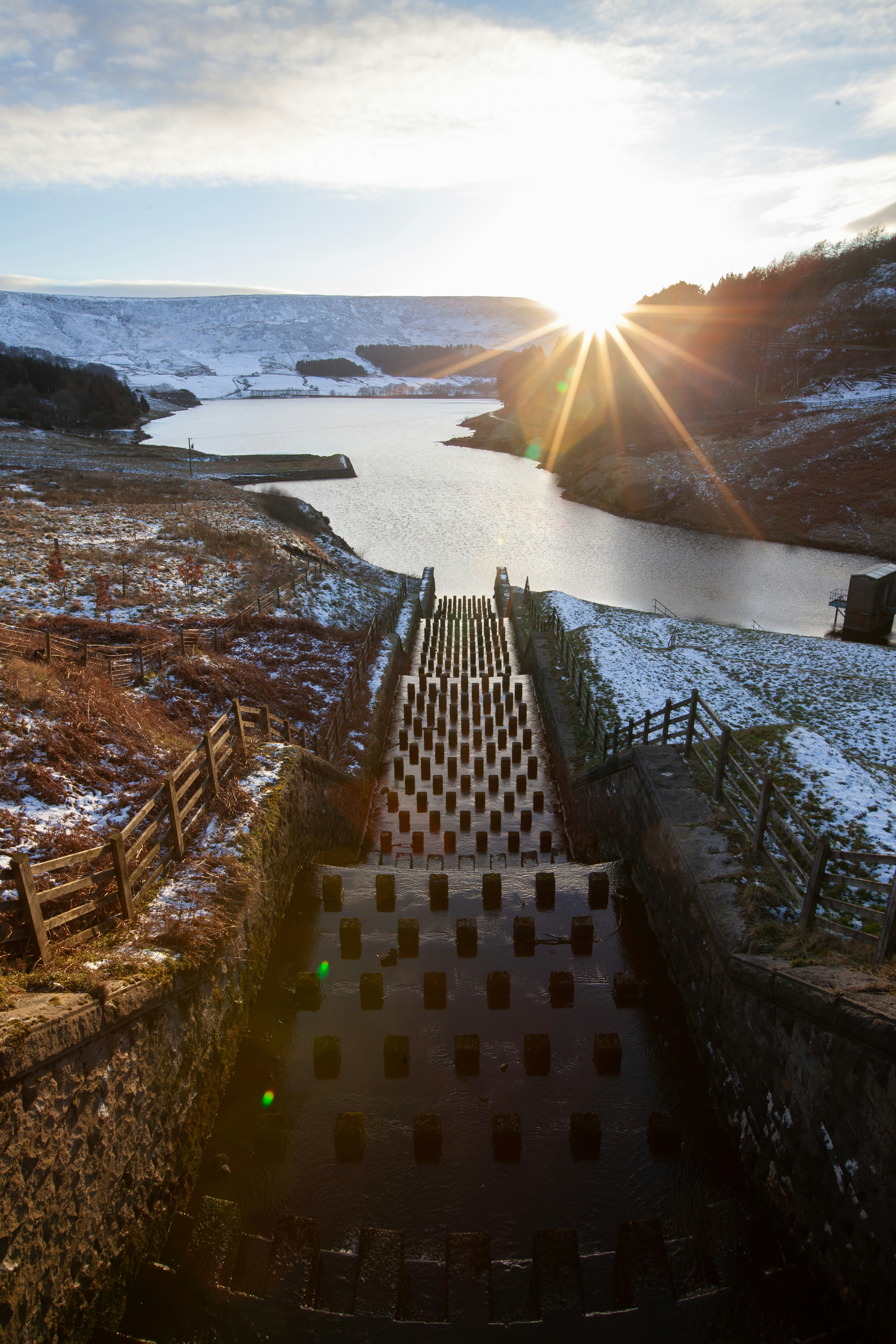 gray computer monitor