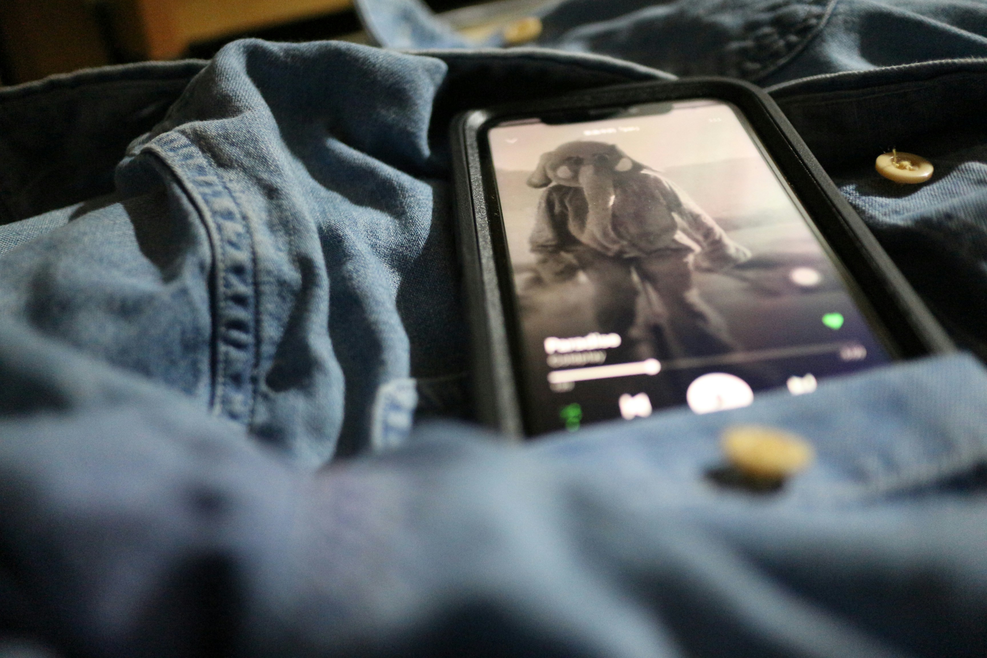 photo-1585564941650-95ae93ba0f22?ixid=M3wxMjA3fDB8MXxzZWFyY2h8M3x8Y2FsbCUyMG9mJTIwZHV0eSUyMG1vYmlsZSUyMHJld2FyZHN8ZW58MHx8fHwxNzY2MDQ1MjI4fDA\u0026ixlib=rb-4.1.0